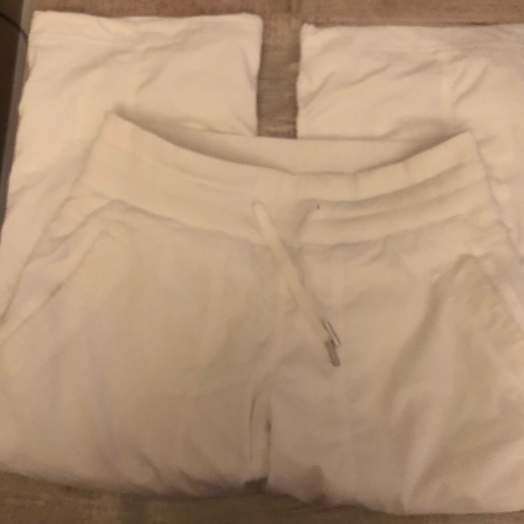 Lulu Lemon Pants - Picture 4 of 5